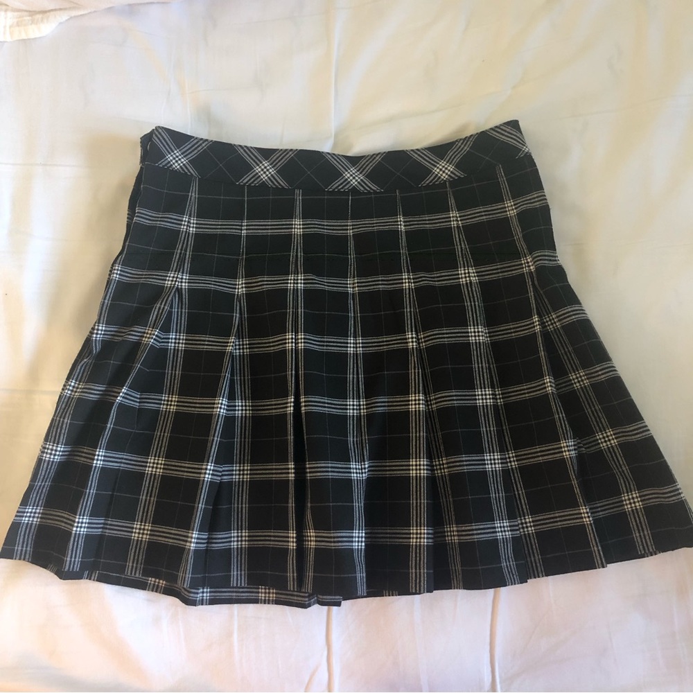 Pleated Skirt - Picture 2 of 4